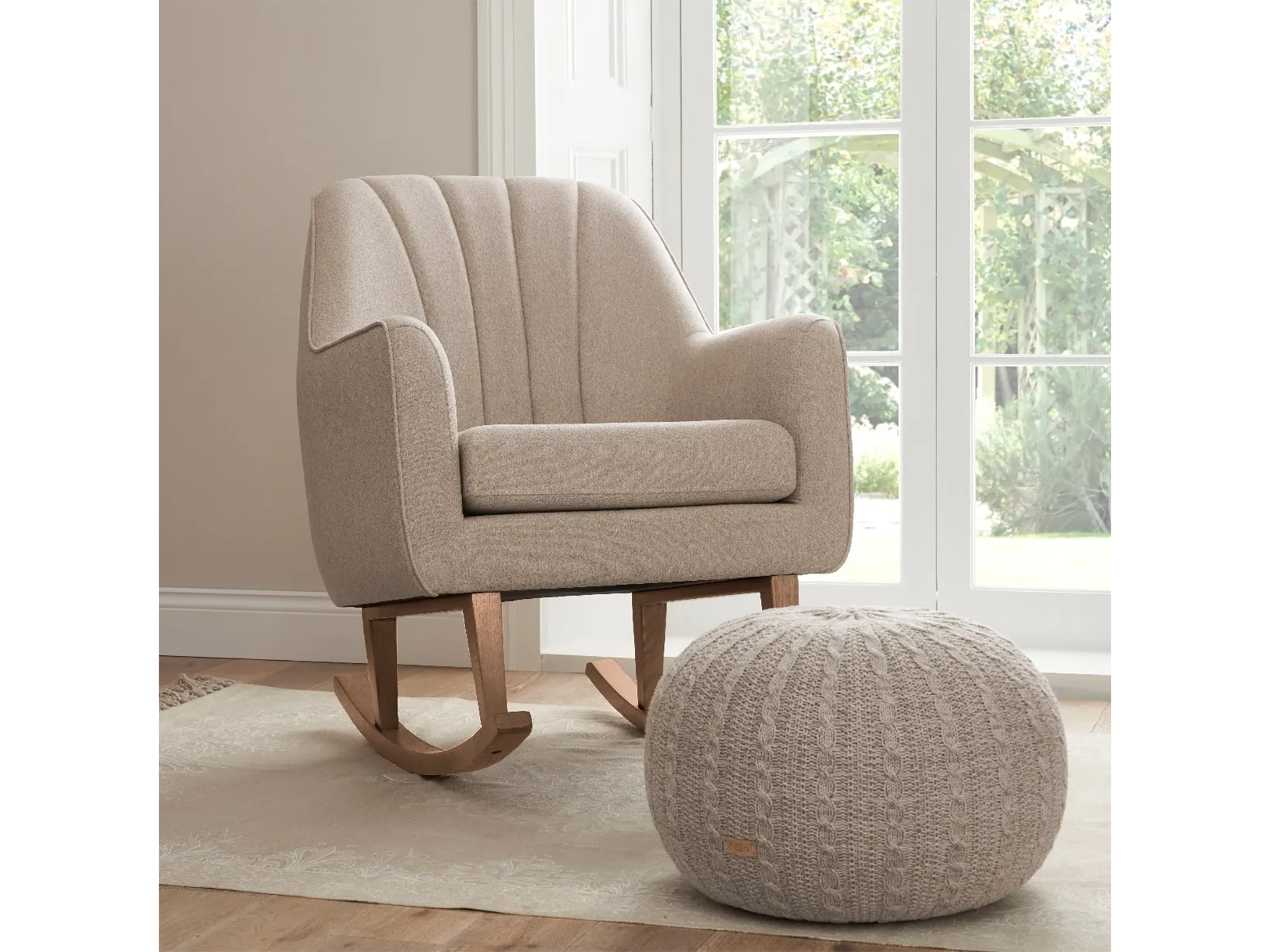 Baby best sale feeding armchair